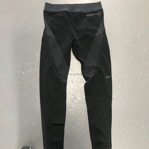 Nike pro sports leggings
